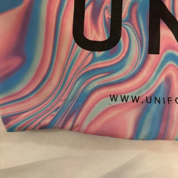 UNIF Melt Tote - Picture 2 of 3